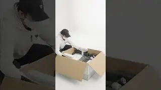 Unboxing the Secretlab TITAN Evo NanoGen&trade; Edition