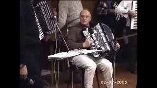 2) Roberto - Revival delle Fisarmoniche Monghidoro 2003.