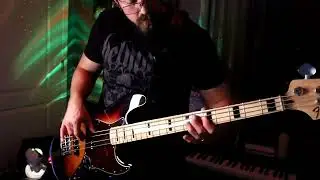 Rush - Vital Signs (bass cover) 
