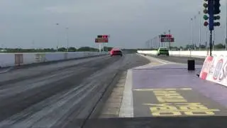 2015 Mustang GT vs Hellcat Challenger Quarter Mile Drag Racing
