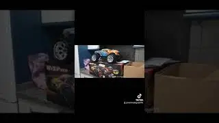 hsp savagery 1:8 brushless motor 2600 kv esc 100 amp lipo 4s...90km/h