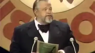 Orson Welles on Dean Martin's Singing Career