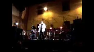 Andrea Desole canta Si Pu&ograve; di Gaber