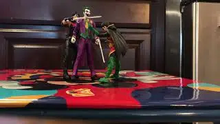 robin/red hood vs joker