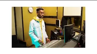 How to add white background to video on vn video editor
