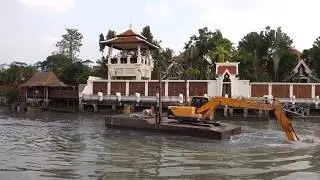 Canal Dredging in NaJomtien Canal - or how to maneuver excavators in shallow water