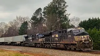 NS ET44AC Gevo #3651 leads 204