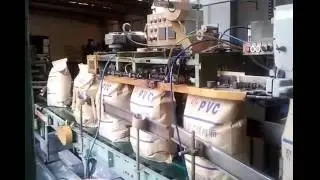 25KG kraft paper bag packing machine  pvc powder bagging machine-----www.finopack.com