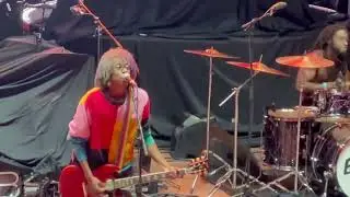 The Paradox play &ldquo;Bender&rdquo; at Redrocks 