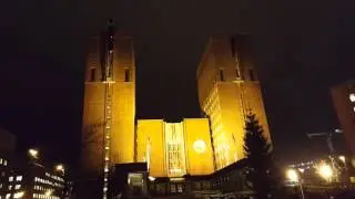 David Bowie - Changes, Oslo R&aring;dhus' klokkespill
