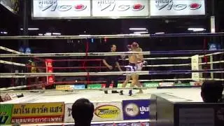 BERG PETCHYINDEE ACADEMY FIGHT IN LUMPINEE STADIUM