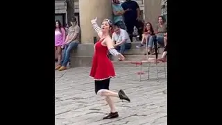 I can't believe what this street juggler did!