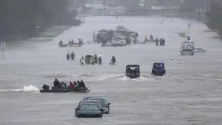 Fellow Texans help each other in aftermath