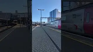 220026 departing reading bound for leeds via birmingham new street and 387148 for newbury
