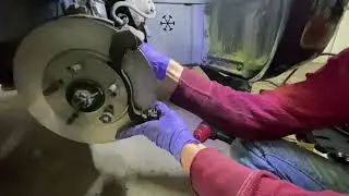 2007 Mitsubishi Gallant Front Brake Pad and Rotor Replacement