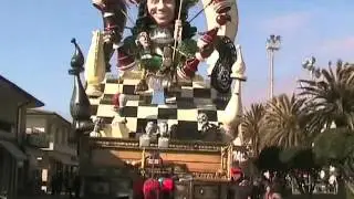 Un giro del circuito del Carnevale di Viareggio.