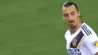 Красивый, великолепный гооооол Златана Ибрагимовича...    very beautiful football, a powerful shot b