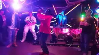 FEWCHUR DA KING PERFORMS 
