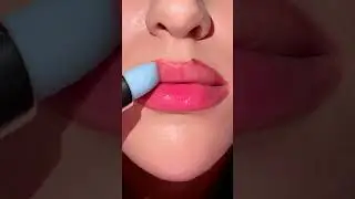 A Blue Blush For The Lips?💙 [📷: musthavesxt]