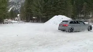 Audi RS3 snow drift