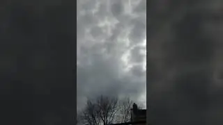 Strange UAV flying Drones object UFO? #drone #dronevideo #ufoキャッチャー #flyingobject