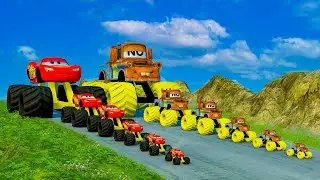 5 MONSTER TRUCKS vs Big & Small: McQueen with Carl Attrezzi - Long Slide Game vs Train