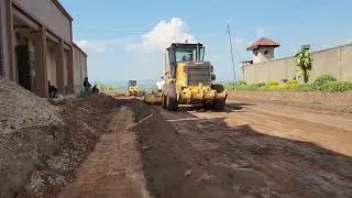  100 Jours de la société Good News Africa Sarlu à la voirie Vers la pause de la couche de base 