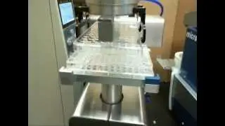 PLateCrane Robotic Arm & PA1000 Print and Apply Microplate Barcode Labeler Lab Automation Workcell