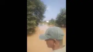 Malabe 2025.11.30 at 12.00 noon. Still flooding.