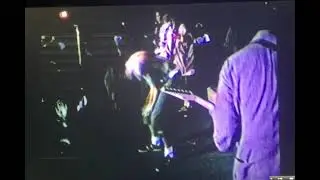 Korn - faget live 1993 (unreleased) (clip)