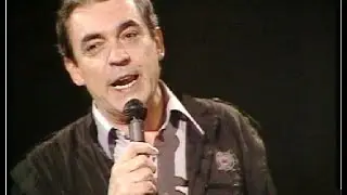 Alberto Cortez canta 