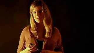 iPwn -- The Girl Gamer (w/ LisaNova) -- iPhone Ad Parody