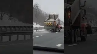 TRUCK PUTTING SALT ON THE ROAD!! #shorts