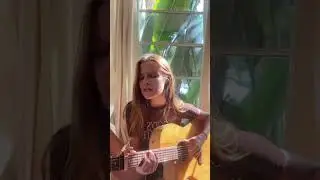 &lsquo;Sorority&rsquo; but make it acoustic 🤍 #newmusic #sorority #elio #altpop