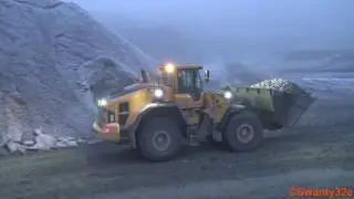 4K| Volvo EC480D & L220H Working On A Jonsson L1208 (Sandvik CJ412) Jaw Crusher