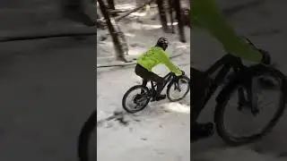 Slay Ride in the Snow! #mtb #looseriders #freeride #mountainbike  #mountainbiking  #mtbbikes