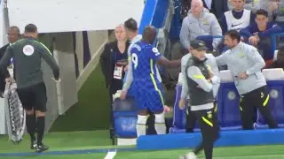 Substitution Change Lukaku to Havertz,Mason Mount talked to Lukaku on the bench 20220519