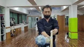 타격시 죽도가 포물선을 그린다는 지적에대한 개인적인 견해^^