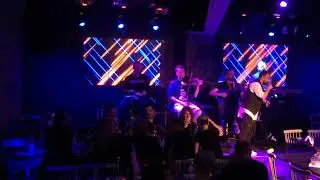 Aggelos Ladas Mi vlepeis pou gelaw Live@ Spagos