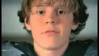 Evan Peters in a Progressive commercial