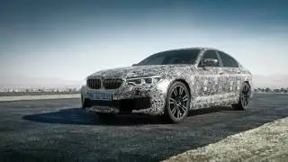 Gecamoufleerde nieuwe BMW M5 met M xDrive