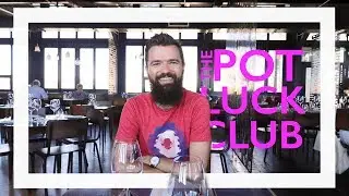 Еда тапас в клубе Pot Luck, Кейптаун