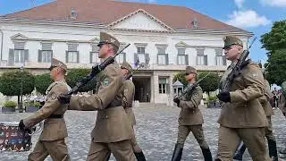 Őrségváltás a Sándor-palota előtt / Changing of the Guard at Sándor Palace (2023. 06. 24.)