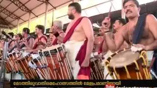 Actor Jayaram's enthralling 'Panchari Melam' at Kottarakara Sree Maha Ganapathi Temple