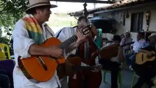 La vitrola de los hermanos Monroy. Ojitos verdes