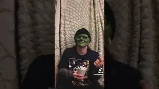 Spammazon does Oliver Tree song & wiggle