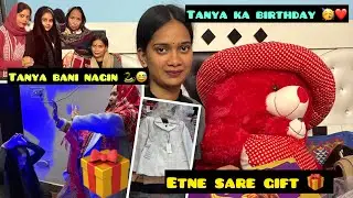 Tanya ka birthday 🎁 celebration 🥳❤️ etne sare gift 🎁👀 amma bani nagin 🐍😅 {Roshni Sisodiya}