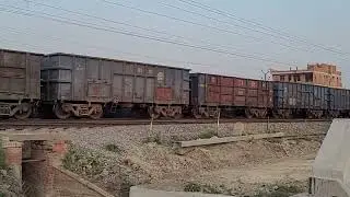 e3077 डेडिकेटेड फ्रेट कॉरिडोर| WAG 9 इंजन मालगाड़ी क्रॉसिंग इंडियन रेलवे ट्रेन| दिल्ली हावड़ा रूट