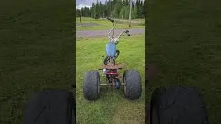 😅😅 #kulp&aring;hjul #drifttrike #moppe #&aring;kgr&auml;sklippare #gokart