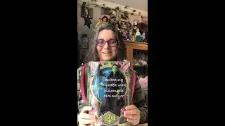 Unboxing Elphaba with Rosemarie Neumayer
